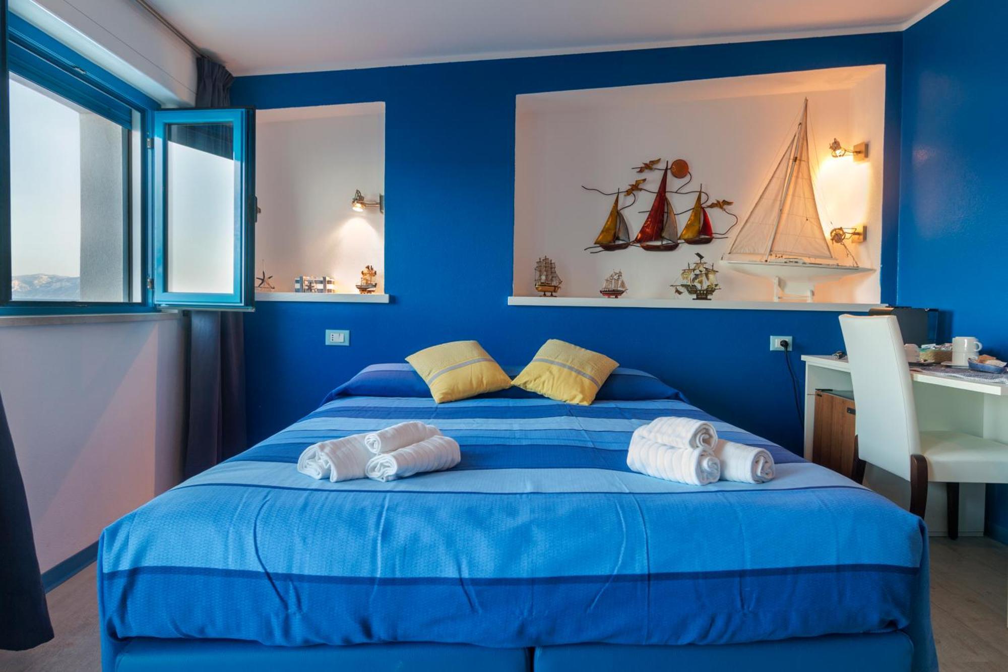 La Favorita Hotel Cala Gonone Exterior photo